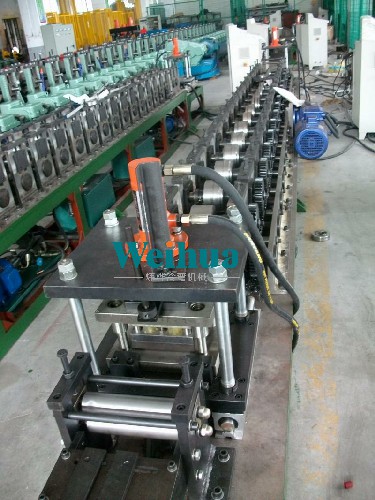 窗簾桿自動成型機(jī)的特點(diǎn)