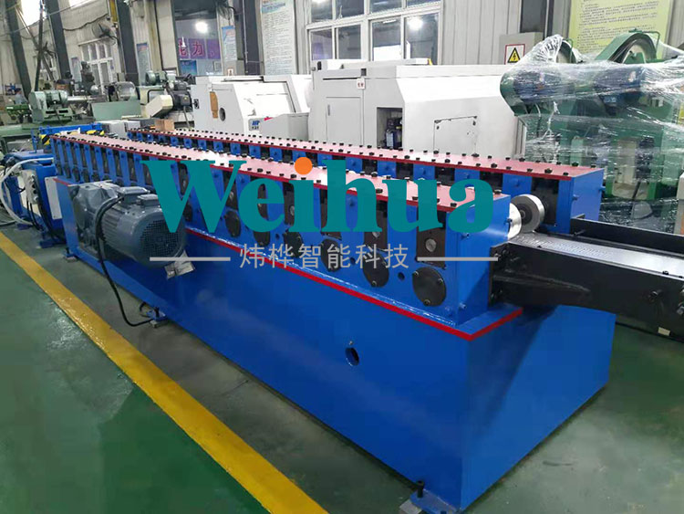 戶外箱自動(dòng)成型機(jī)特點(diǎn)以及戶外箱特點(diǎn)