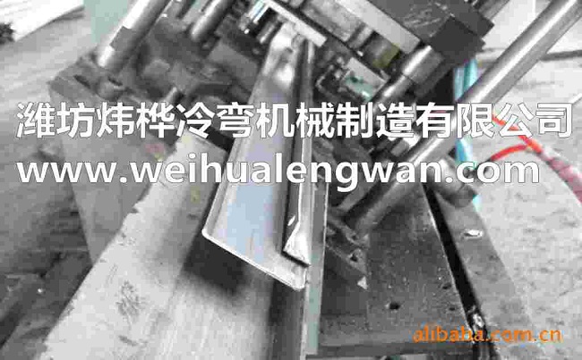 隔斷墻成型設備的特點及隔斷墻使用范圍
